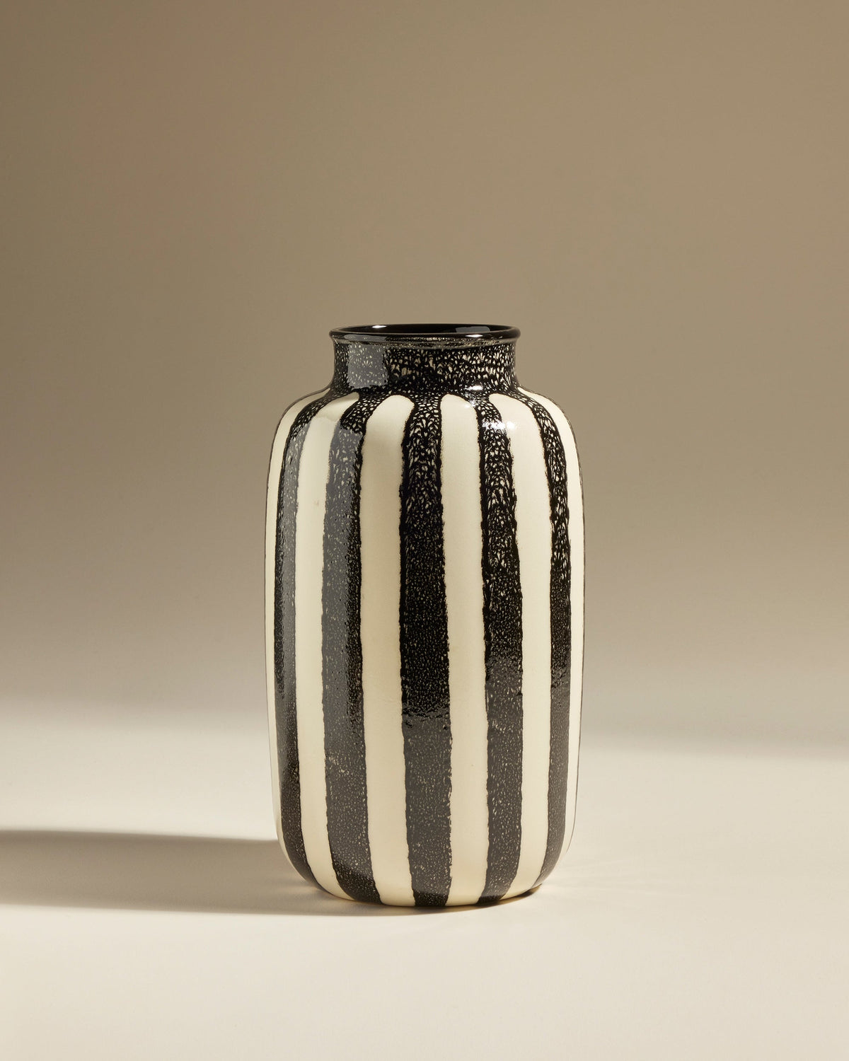 Vase décoratif Taahys en céramique Noir – 36 cm – vue 1