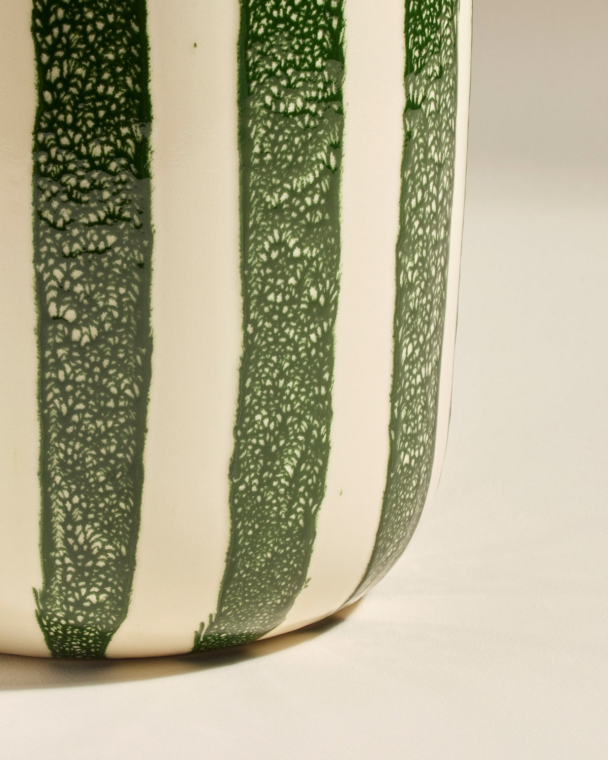 Vase décoratif Taahys en céramique Vert – 36 cm – vue 4